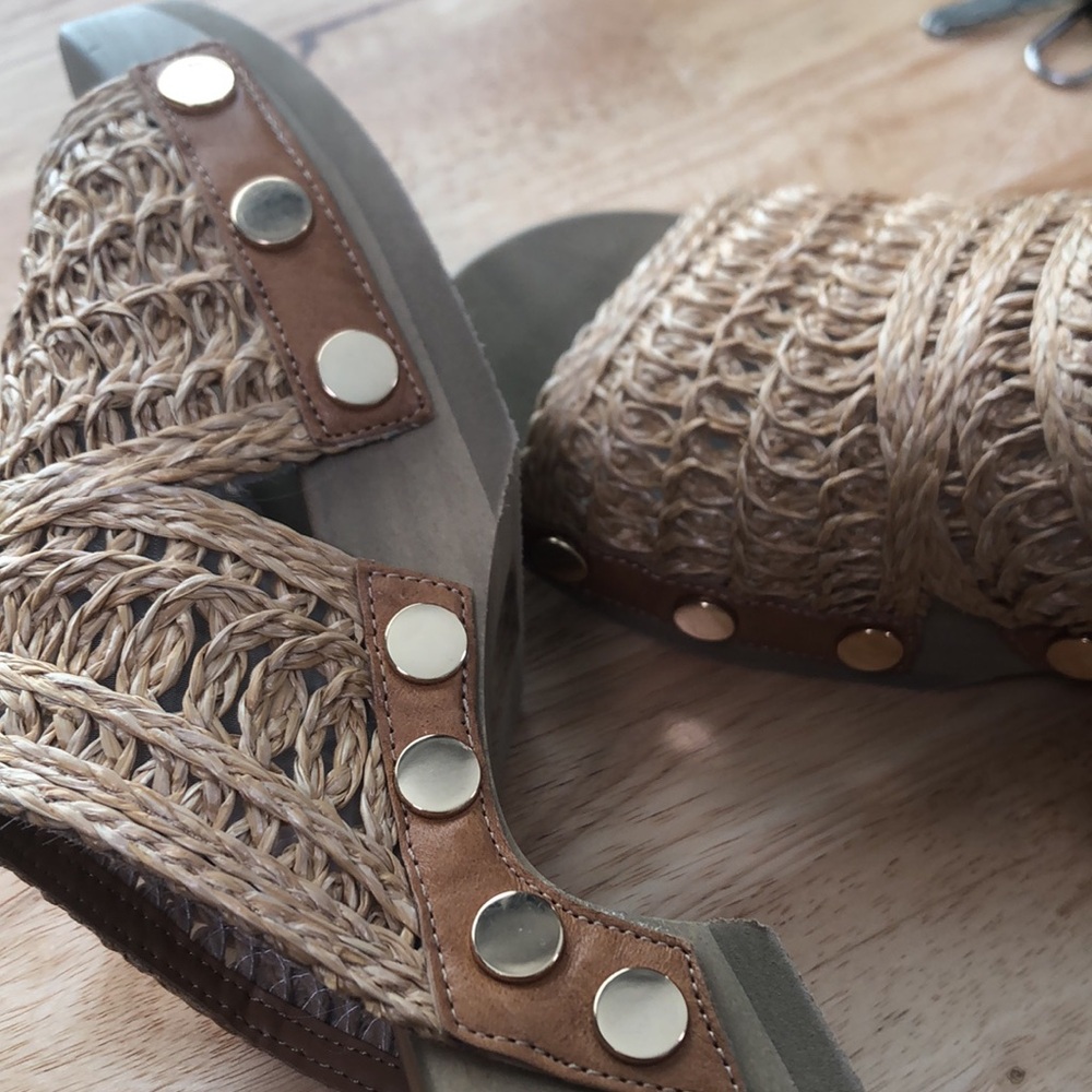 Kelsi Dagger Natural Woven Slide Mules with Brown Accents - Picture 8 of 9